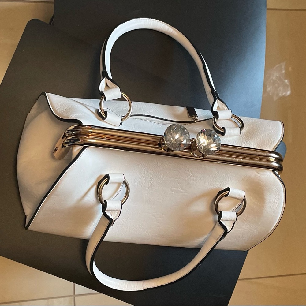 Vintage 50+ White purse Jewel And Gold colour Elegant